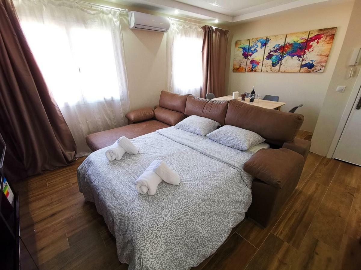 Genuar Apartments Malaga Center. Free Parking Dış mekan fotoğraf